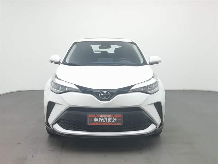 Фото 3 - Toyota C-HR