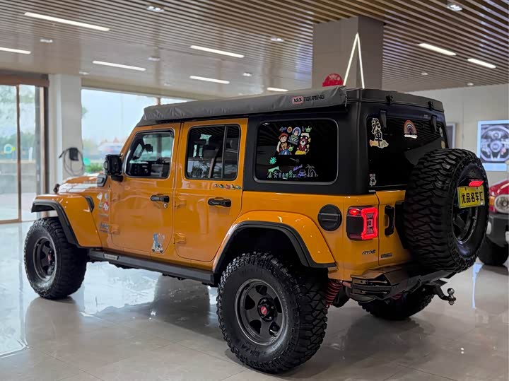 Фото 6 - Jeep Wrangler Hybrid