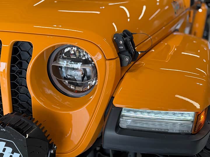 Фото 7 - Jeep Wrangler Hybrid