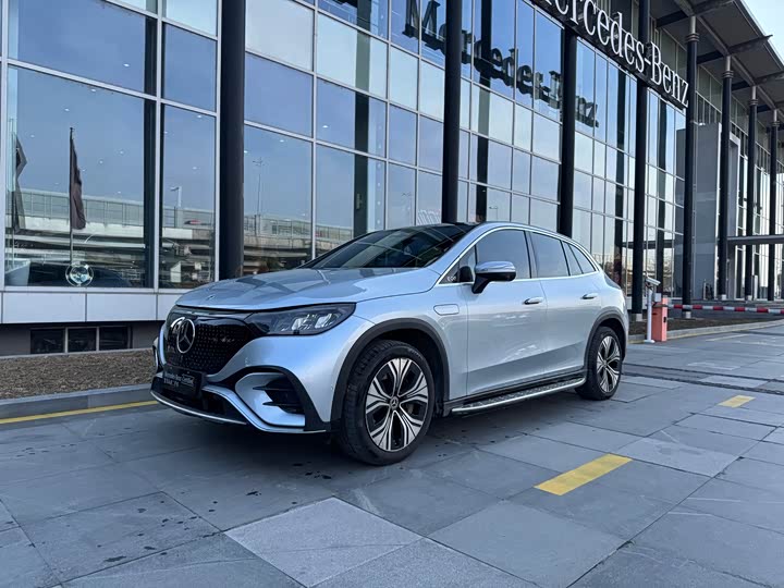 Фото 2 - Mercedes-Benz EQE SUV