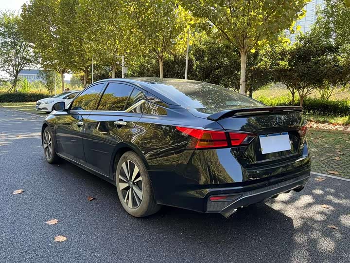 Фото 9 - Nissan Teana