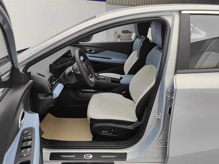 Фото 9 - GAC Trumpchi Empow R