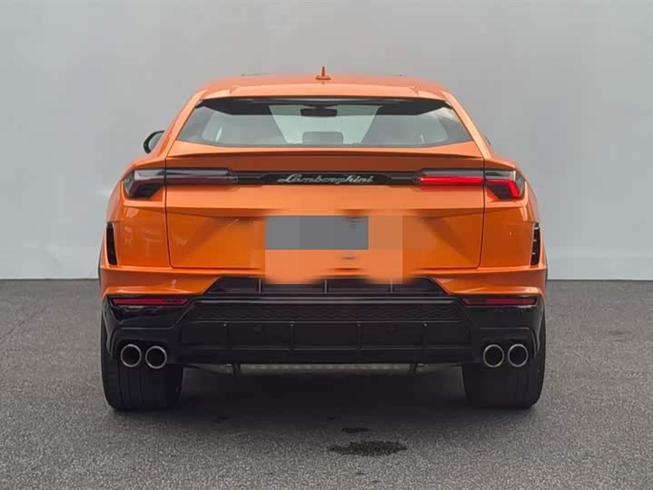 Фото 3 - Lamborghini Urus