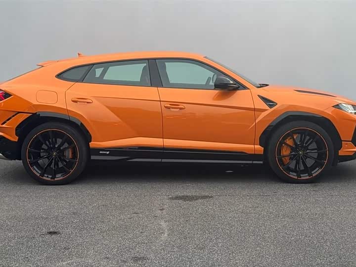 Фото 4 - Lamborghini Urus