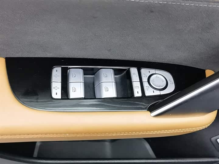 Фото 9 - BYD Tang Hybrid/EV