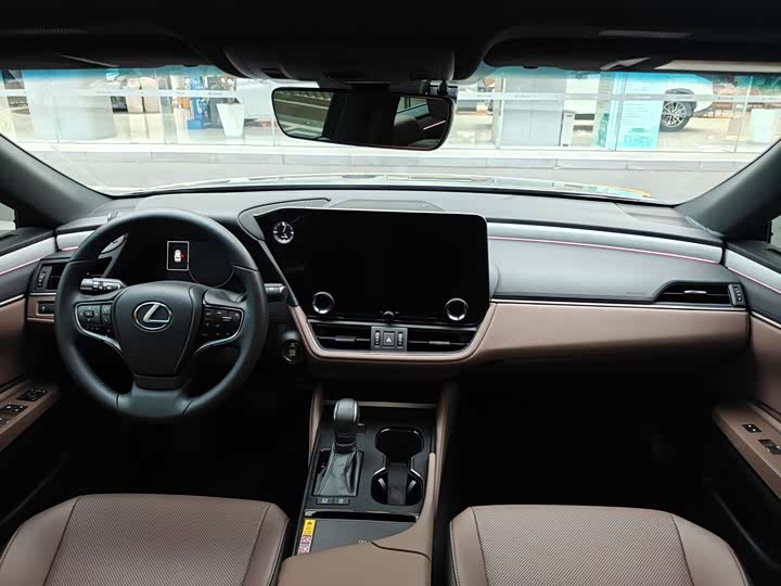 Фото 5 - Lexus ES