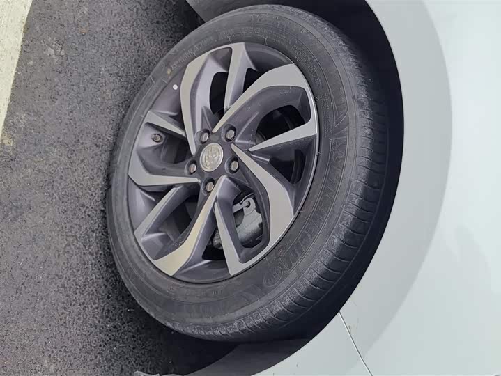 Фото 6 - Buick Velite 6