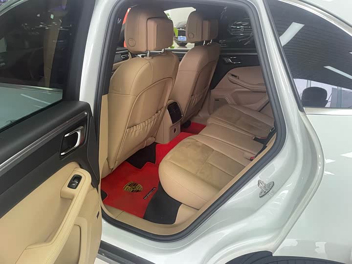 Фото 8 - Porsche Macan