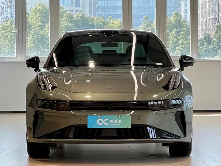 Фото 2 - Zeekr 001