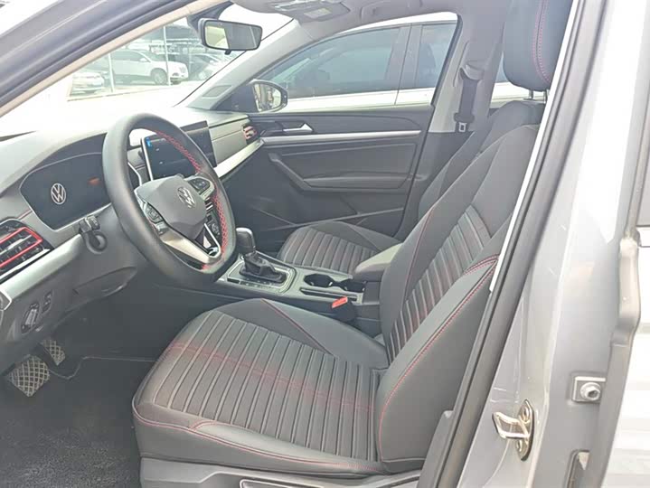 Фото 9 - Volkswagen Lavida