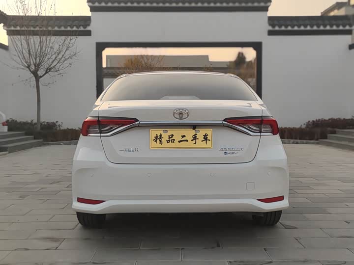 Фото 5 - Toyota Corolla