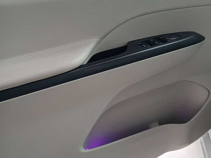 Фото 9 - Buick GL8 ES