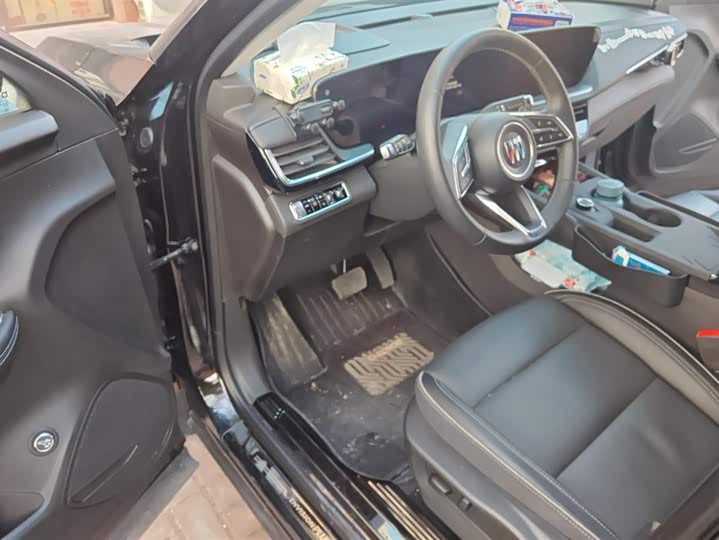 Фото 9 - Buick Envision Plus