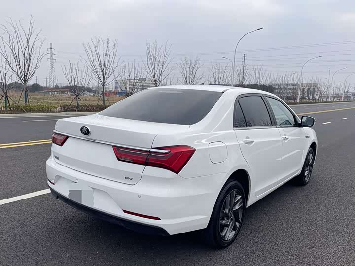 Фото 7 - BYD Qin EV