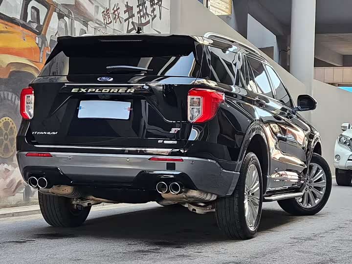 Фото 2 - Ford Explorer