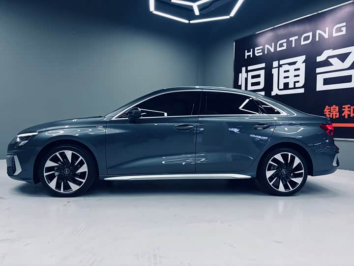 Фото 2 - Audi A3