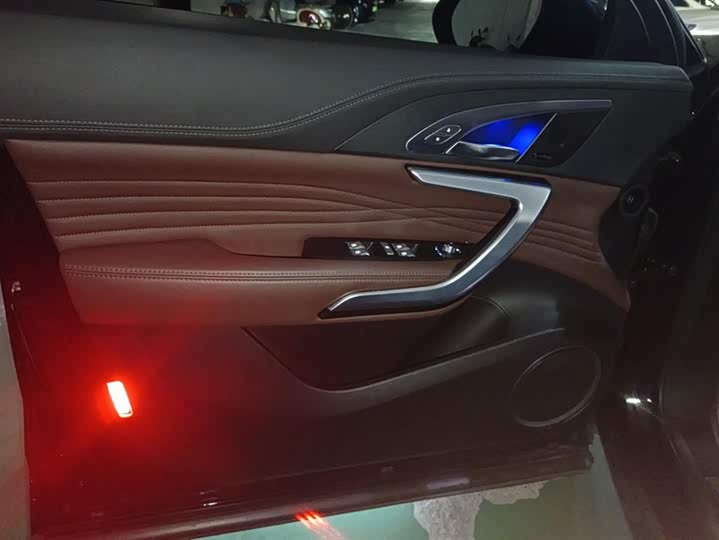 Фото 7 - Wey VV7