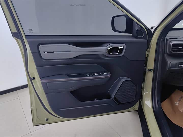 Фото 7 - Geely Cowboy