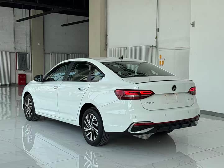 Фото 4 - Volkswagen Lavida