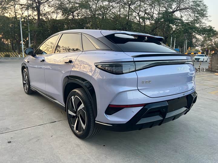 Фото 4 - BYD Sea Lion 07 EV