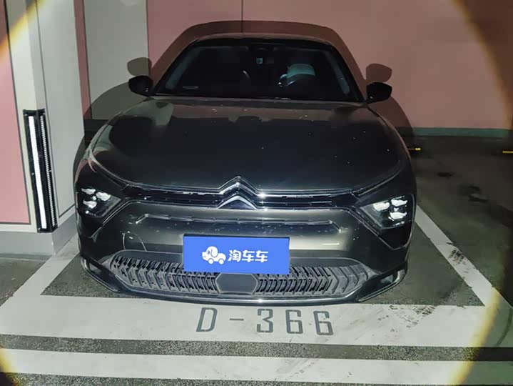 Фото 2 - Citroen C5 X