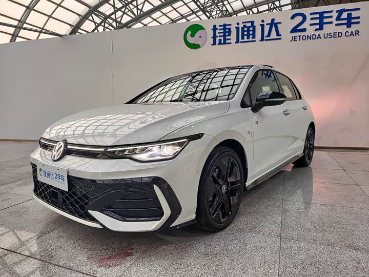 Фото 1 - Volkswagen Golf