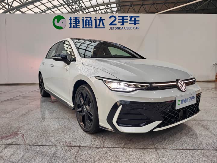 Фото 3 - Volkswagen Golf