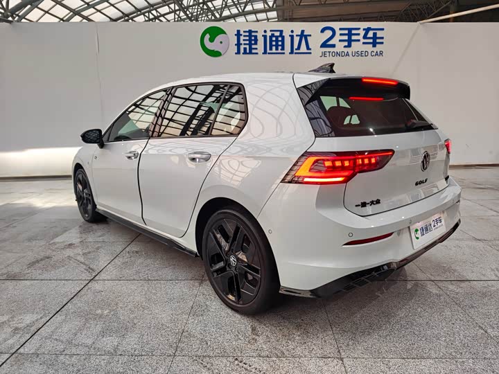 Фото 6 - Volkswagen Golf