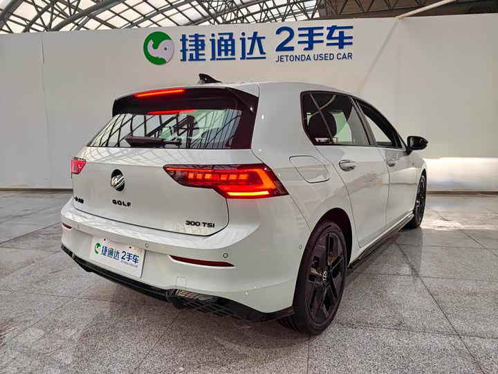 Фото 8 - Volkswagen Golf