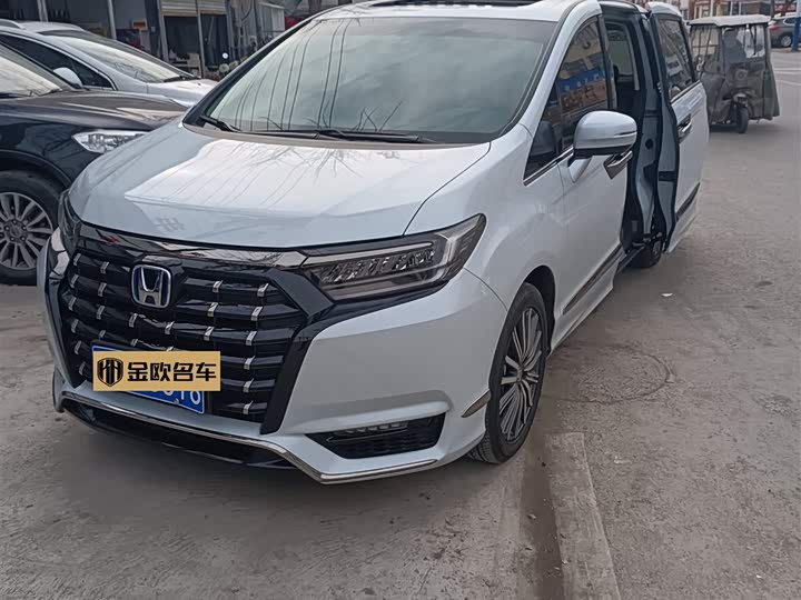 Фото 1 - Honda Elysion