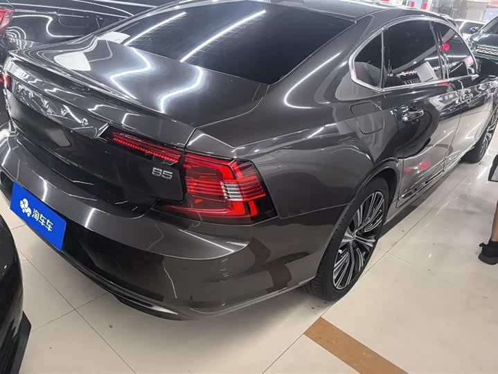 Фото 3 - Volvo S90