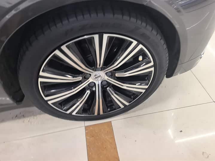 Фото 6 - Volvo S90