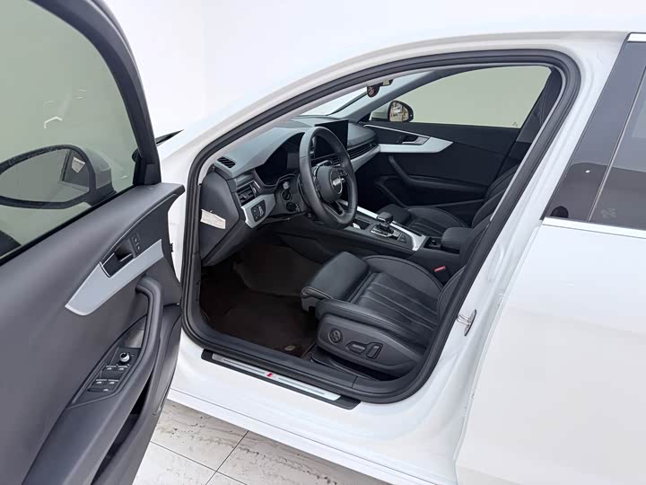 Фото 7 - Audi A4L