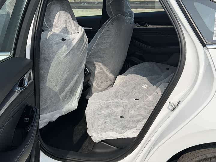 Photo 8 - Geely Preface