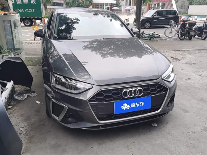 Фото 2 - Audi A4L