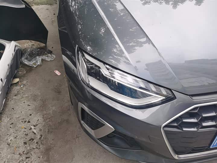 Фото 5 - Audi A4L