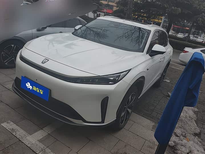 Фото 1 - Roewe D5X DMH