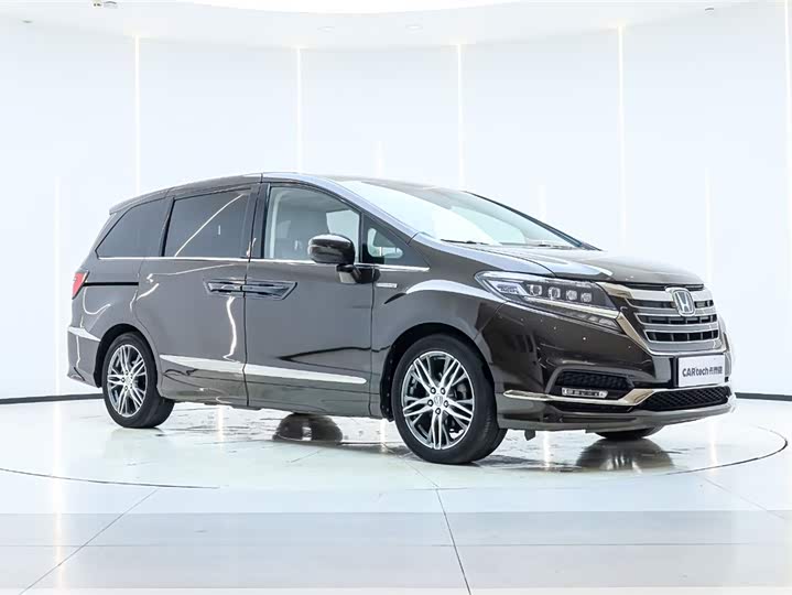 Фото 4 - Honda Elysion