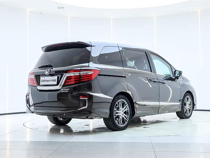 Фото 5 - Honda Elysion