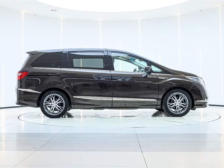 Фото 7 - Honda Elysion