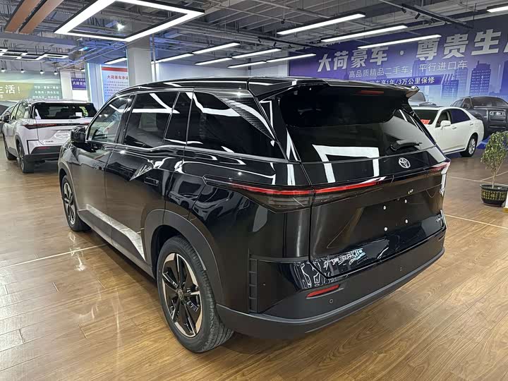 Photo 7 - Toyota bZ3X