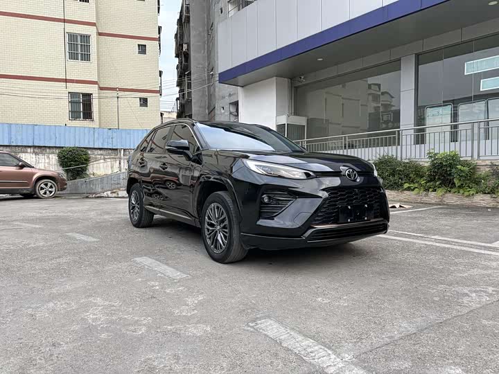 Фото 3 - Toyota Wildlander