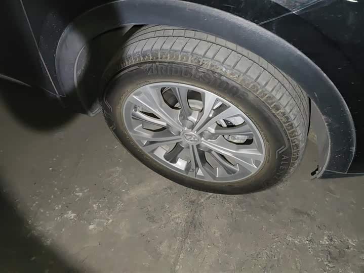 Фото 6 - Buick Envision Plus