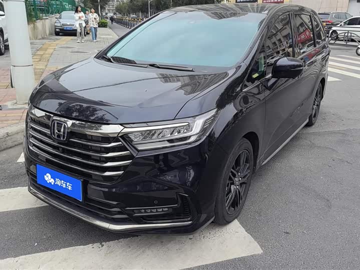 Фото 1 - Honda Odyssey