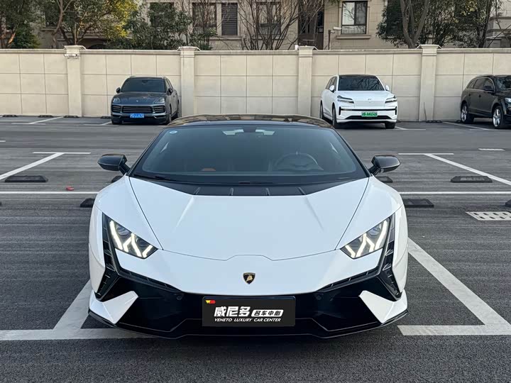 Фото 2 - Lamborghini Huracán