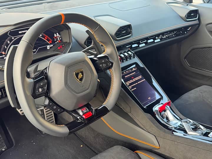 Фото 8 - Lamborghini Huracán