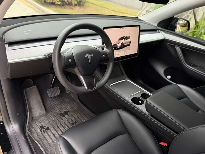 Фото 5 - Tesla Model Y