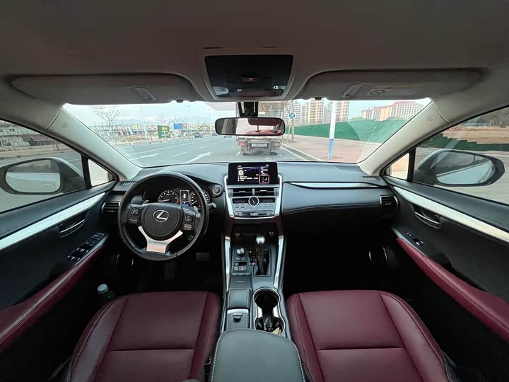 Фото 6 - Lexus NX