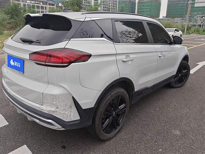 Фото 3 - Geely Atlas