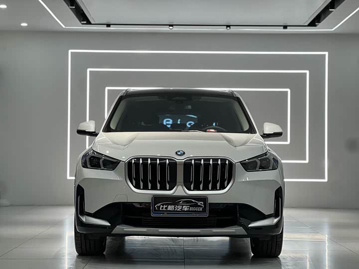 Фото 2 - BMW X1
